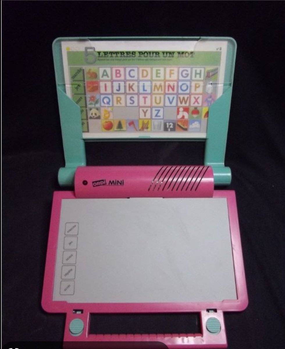 Miluka 🍥 tweet media