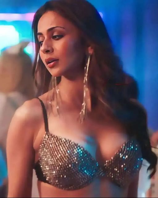BollyUpdatescom's tweet photo. Rakul Preet Singh #RakulPreetSingh https://t.co/rM4zEgqCCb https://t.co/rpgH99T4MC