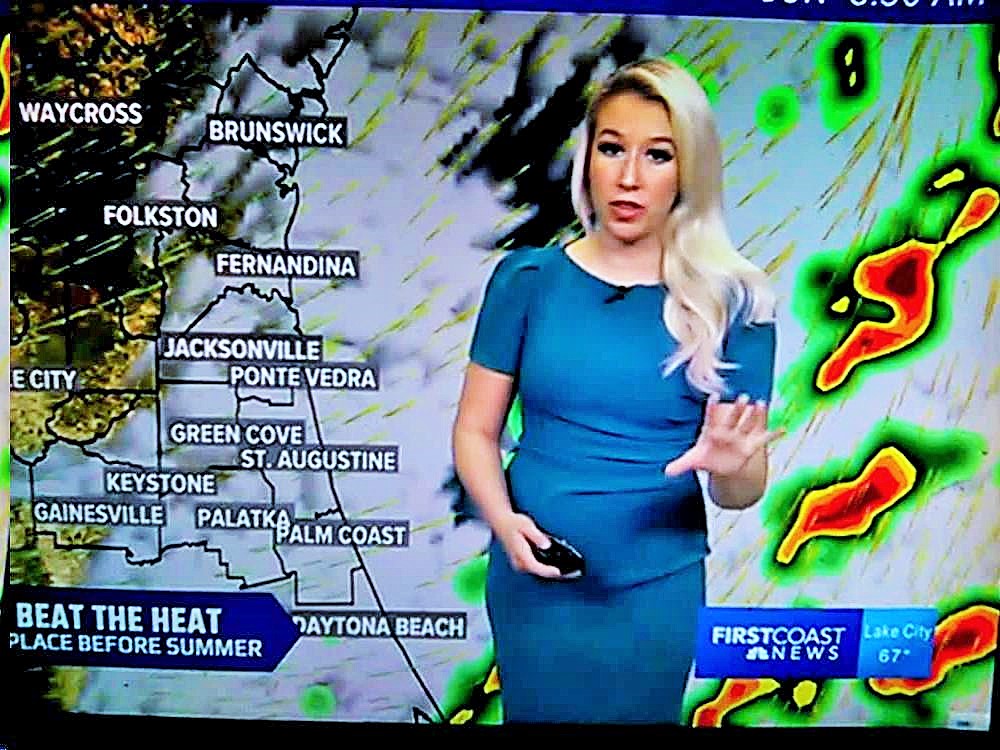 JulieRosePerk's tweet photo. Very Hot &amp; Very Sexy Weather Anchor Ladies Amelia In Light Blue &amp; Kristen In Cool Pink From Last Night! Both Looking Very Great This Week! @Amelia8WX @kvandykewx 👗👗👗👗🔵🔵⭕️⭕️ (Very Sexy) https://t.co/YgY9gnd3m4