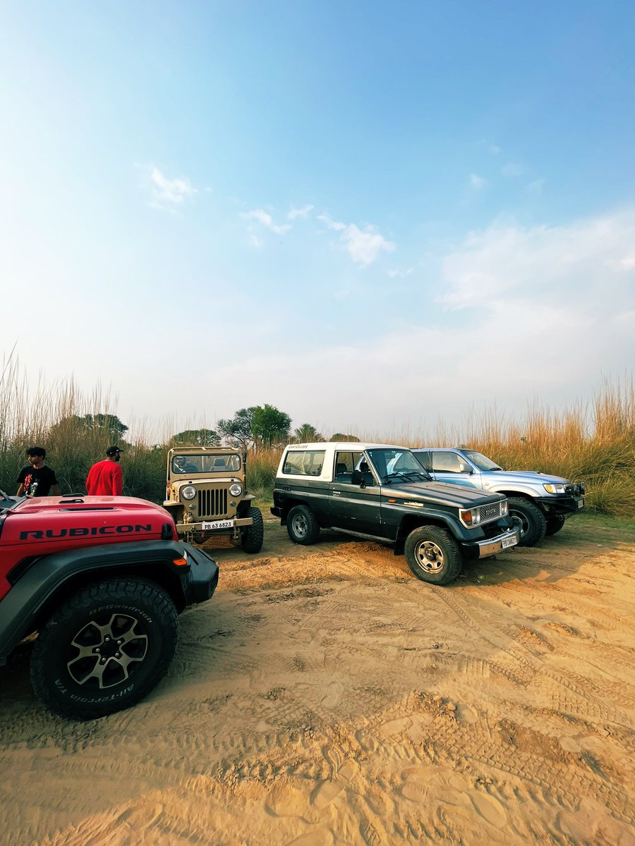 Don’t get so busy to making a life that you forget to driving a jeep😉 #jeeplove #JeepIndia #Landcruiser #ToyotaHilux