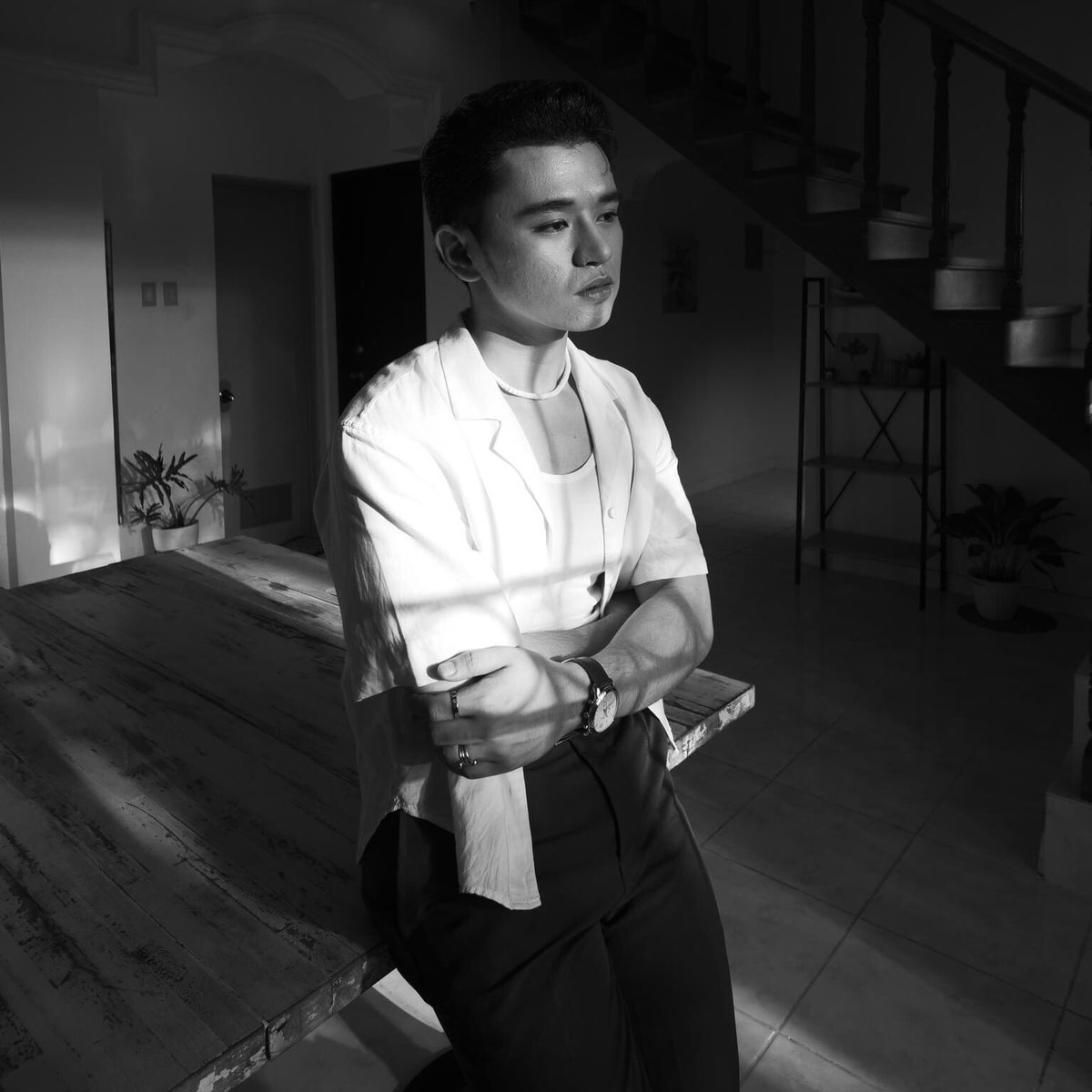 GMASingers's tweet photo. #GMASingers: Listen to #Vilmark (@VilmarkViray)’s latest single - "Lisan" - now available in digital music platforms! 🤍

Download and stream, mga Kapuso!
#Lisan https://t.co/3xMccUQlbY