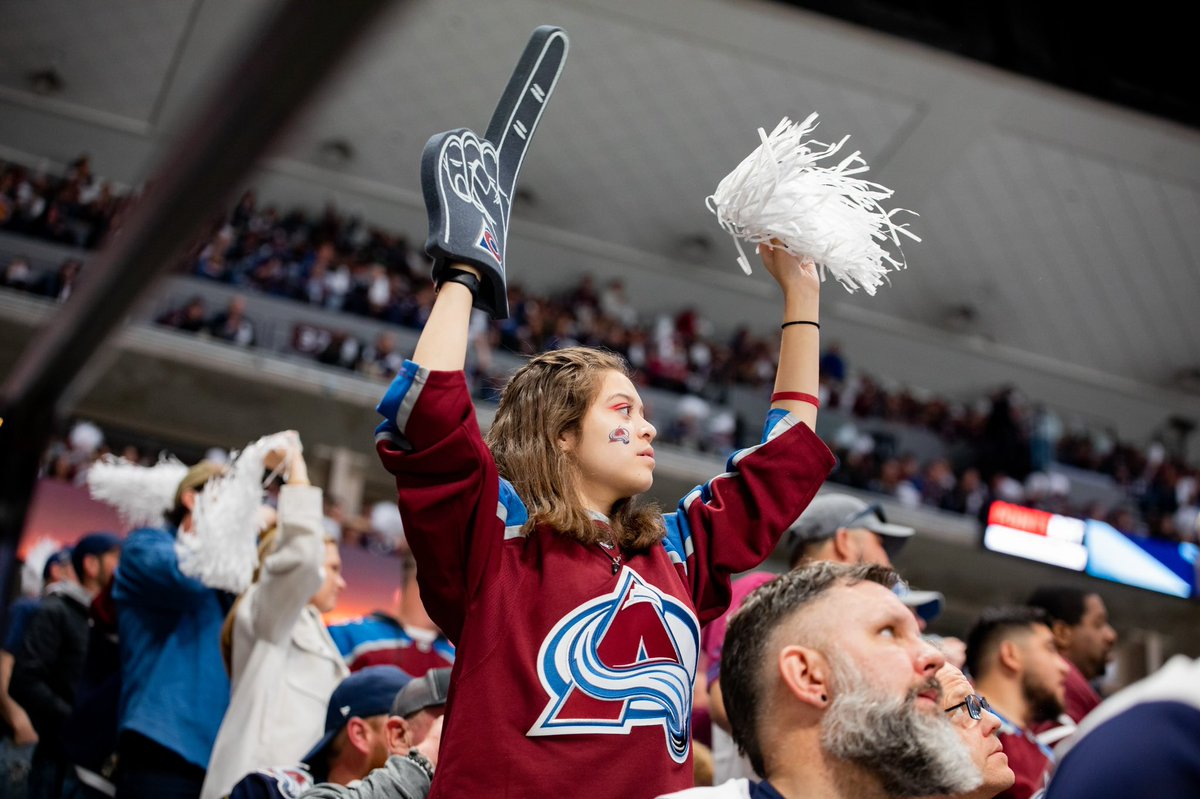 10 minutes to go. GIVE IT ALL YOU HAVE‼️ #GoAvsGo