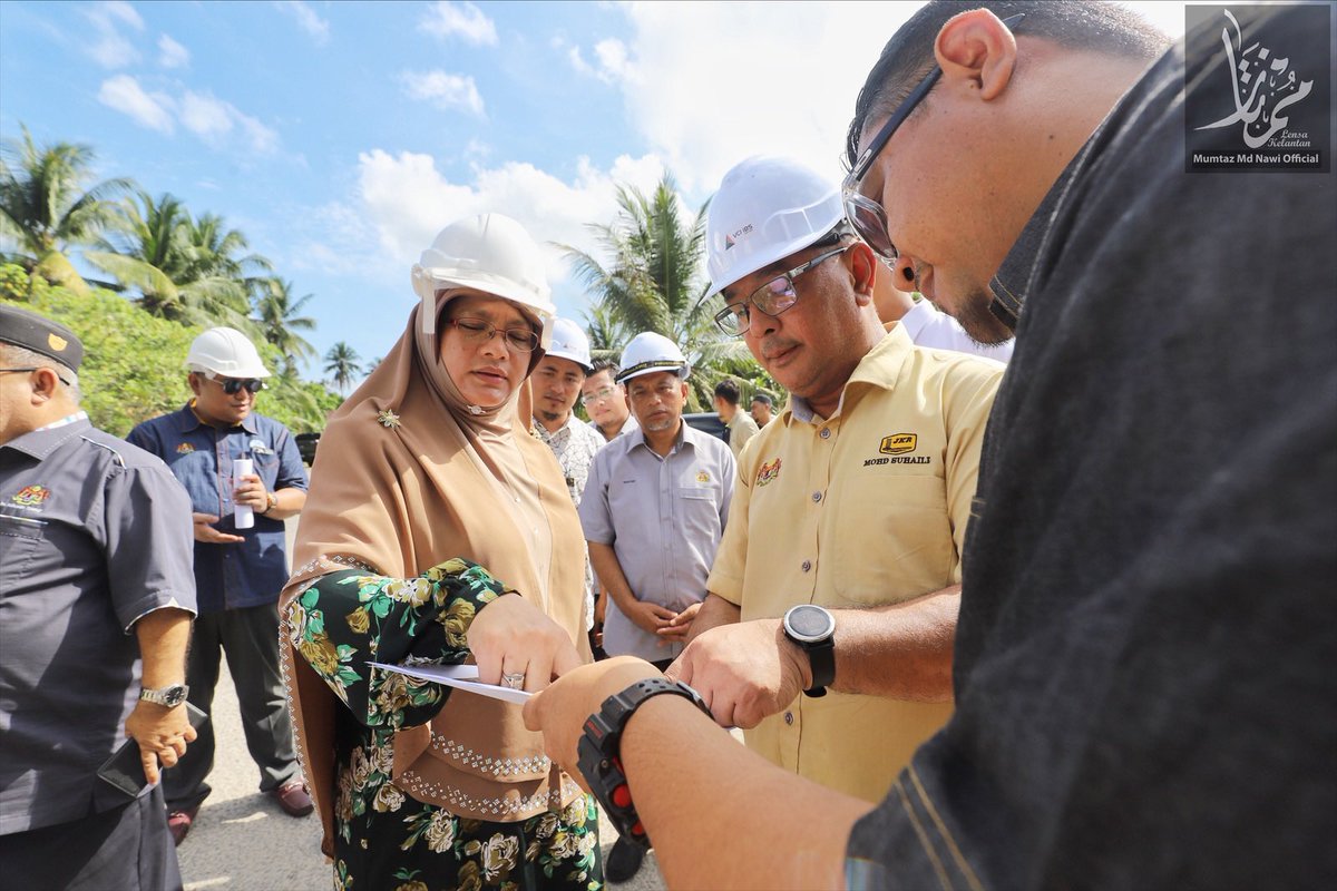 officialmumtaz's tweet photo. LAWATAN TAPAK DAN TAKLIMAT PROJEK MEMBINA JALAN DAN JAMBATAN MELINTASI REL KERETA API DARI KG KOK KELI KE KG KOK PASIR.
#kelantan
#KeluargaMalaysia
#tumpat
#relkeretaapi
#kokkeli
#kokpasir
#pembangunan https://t.co/VVvy1F6Nyy