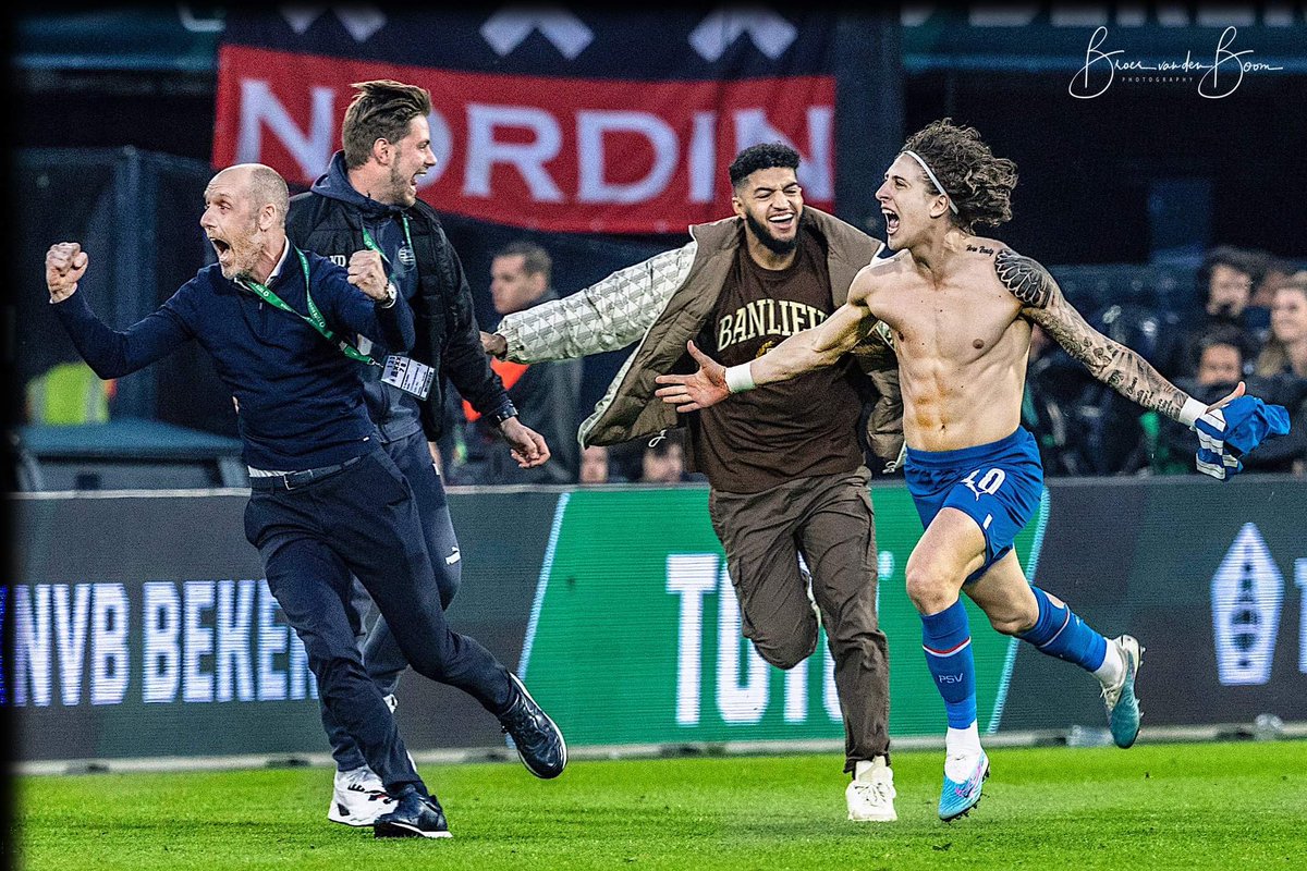 PSV pakt KNVB beker