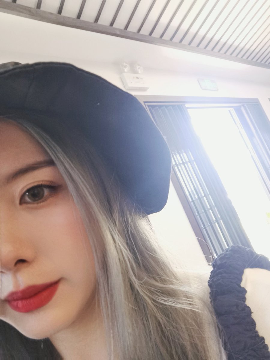 jesssie05729's tweet photo. 好久不见 https://t.co/2Y1z54RMpd
