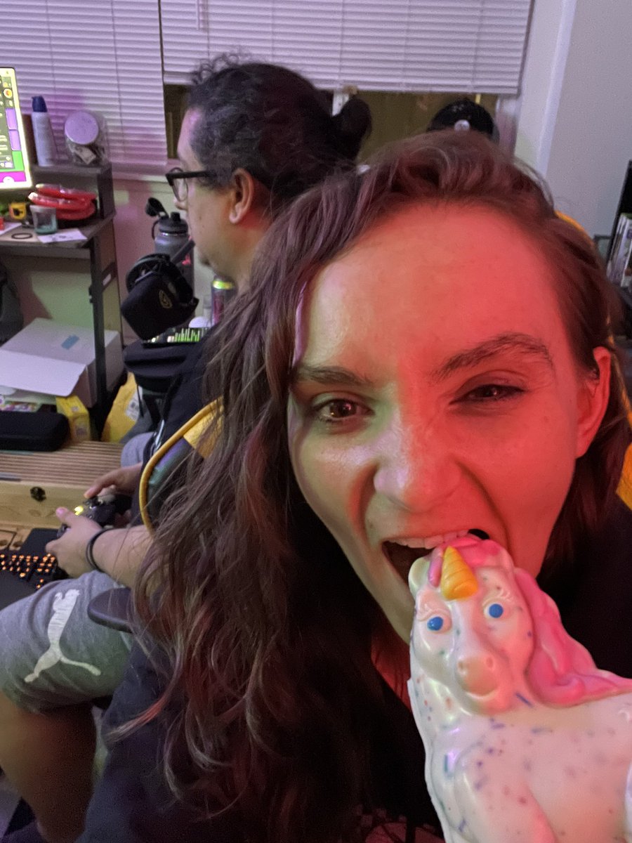 Aisle_55's tweet photo. Unicorn blood keeps me young. #twitch #TwitchStreamers #dualstreamers #candy #unicorndeath https://t.co/xziETI6XZv