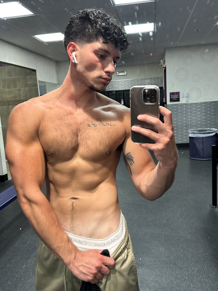 Kyler Kristo on Twitter: "Titty day complete!"