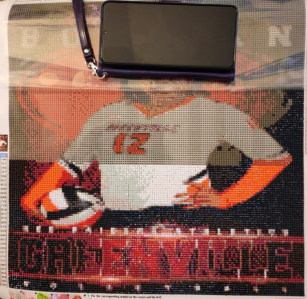 Moving right along with this #DiamondPainting that I'm doing for my stepdaughter who is graduating from high school in June.