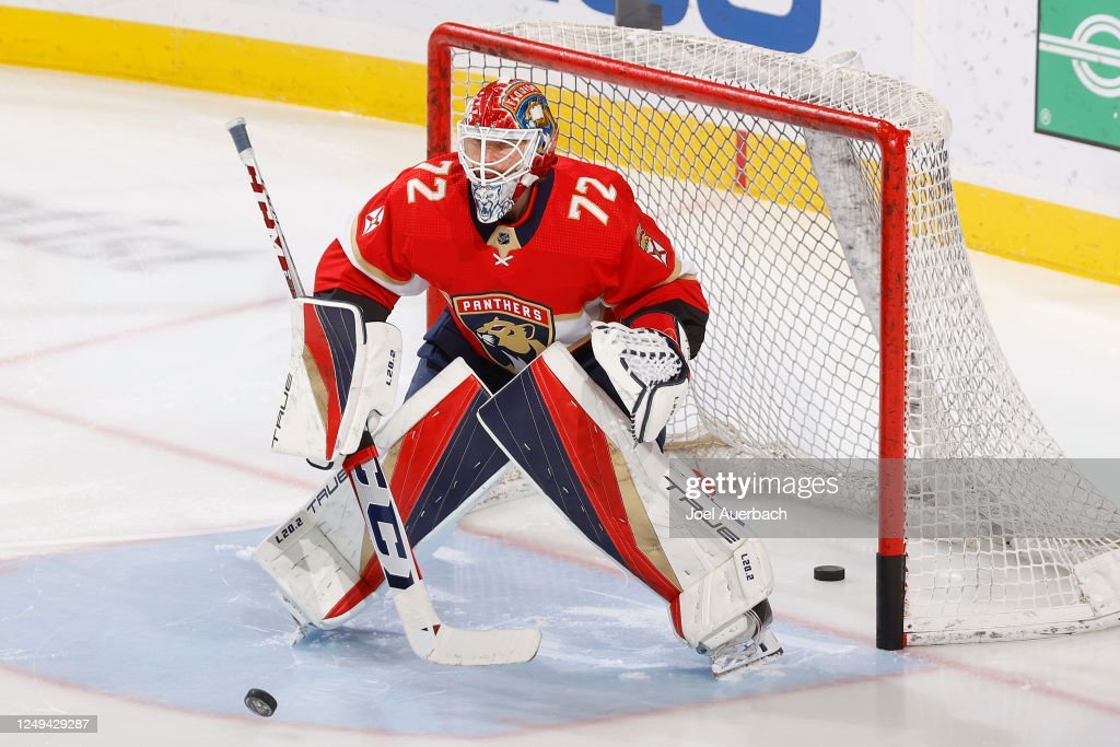 USAOSB's tweet photo. Will the Panthers knock out the Bruins after trailing the series 3-1? 
There have only been 31 occasions where a 3-1 lead has been overcome in Stanely Cup Playoff history. 
FL currently leads 2-1 in the mid of the second. 
Bovada has -125 live odds for the Panthers to win. https://t.co/dHkju9CdcU