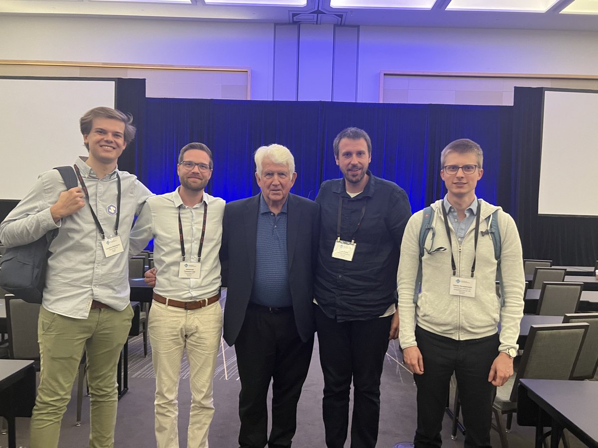 andrepomp's tweet photo. Perfect end of a great conference day. We had the honor to meet Robert Metcalfe in person. ⁦@TMDTWuppertal⁩ ⁦@Uni_Wuppertal⁩ https://t.co/nSEwSZFHhx