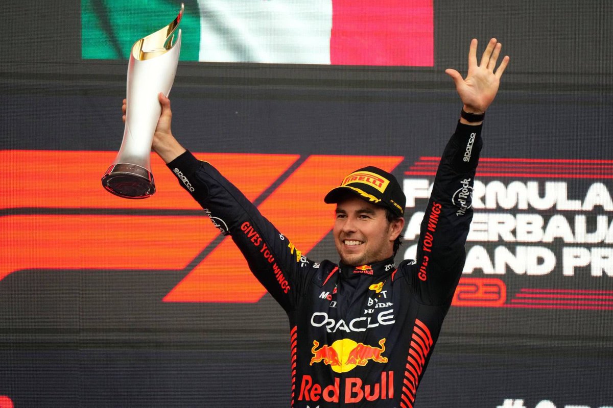 ¡Orgullo jalisciense!🇲🇽 Felicidades Checo Pérez por sumar esta sexta victoria en la Fórmula 1, llegando al primer lugar del Podio en el Gran Premio de Azerbaiyán🏆 ¡Que los éxitos sigan!