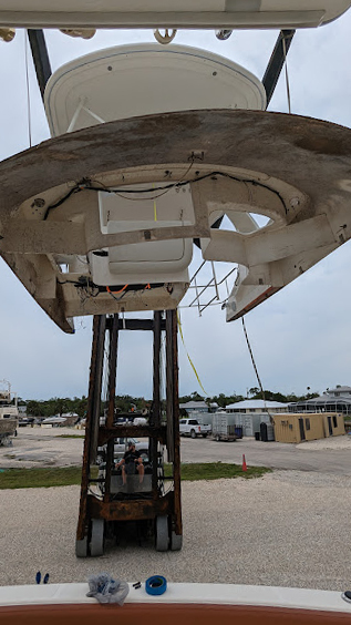 line6svc's tweet photo. We made a trip to Florida this week to prep this beautiful #Silverton 42C for the trip to it's new home in Wisconsin. Thank Safe Harbor Port Phoenix for your help and hospitality and Joule Yacht Transport for your professionalism. https://t.co/RfJmGqTn5J