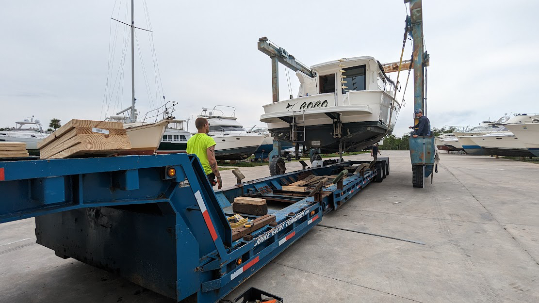 line6svc's tweet photo. We made a trip to Florida this week to prep this beautiful #Silverton 42C for the trip to it's new home in Wisconsin. Thank Safe Harbor Port Phoenix for your help and hospitality and Joule Yacht Transport for your professionalism. https://t.co/RfJmGqTn5J