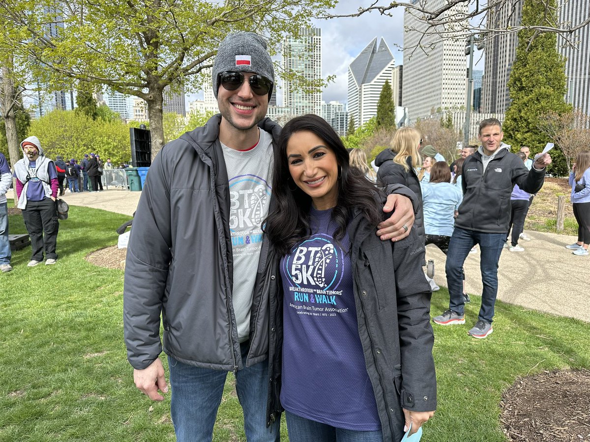 A huge Thank You to our fantastic @theABTA Chicago BT5k emcee Diane @pathieuabc7 and her incredibly courageous husband Nick for making today extra special! @ABC7Chicago @RalphDeVitto @KellyDSitkin @nwillmarth