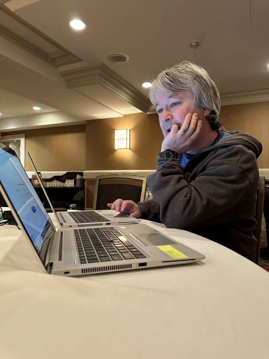 Working on Sunday <a href="/jaysalikin/">Jay Salikin</a> #itsummit #skitsummit