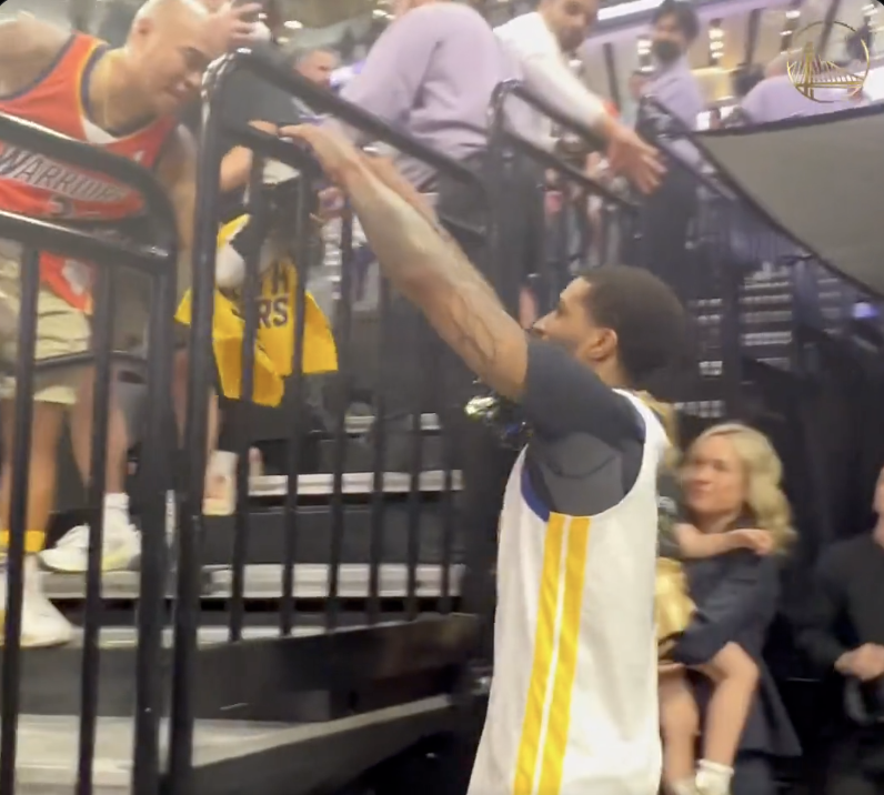 fakelogic's tweet photo. That hella hyped fan had some decent seats. Looks like he got GP2's autograph postgame. 🔥 https://t.co/H3IbHx3NWc