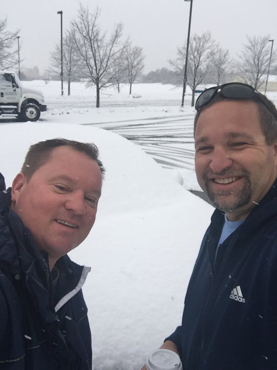 triplethreatccs's tweet photo. @trevhorn @RevRico @BVarsityLive @taylorschaubtv @zewing @medflyxpress @CoachTSchaub8 For two decades Sean has been a best friend. We have countless memories together, but the one that stands out the most: surprise snow in April at Ferris State, then a quick drive to visit Notre Dame. I’ll miss you my friend! You will always be the growth mindset ninja! https://t.co/ZIQD8ra2If