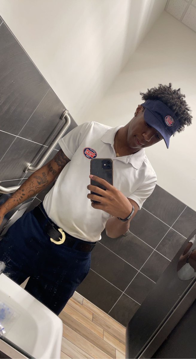 movement_TINO's tweet photo. who ordered the bbc sub? #DMV #dmvfreaks #Baltimore #baltimorefreaks #vafreaks #dcfreaks https://t.co/w3SmFCuZ93