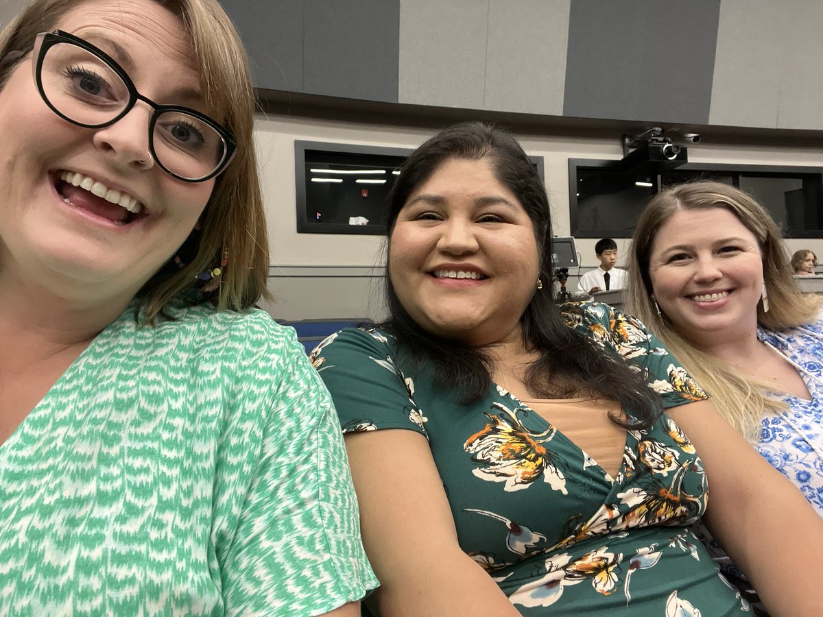 Lizzie Fragale tweet media