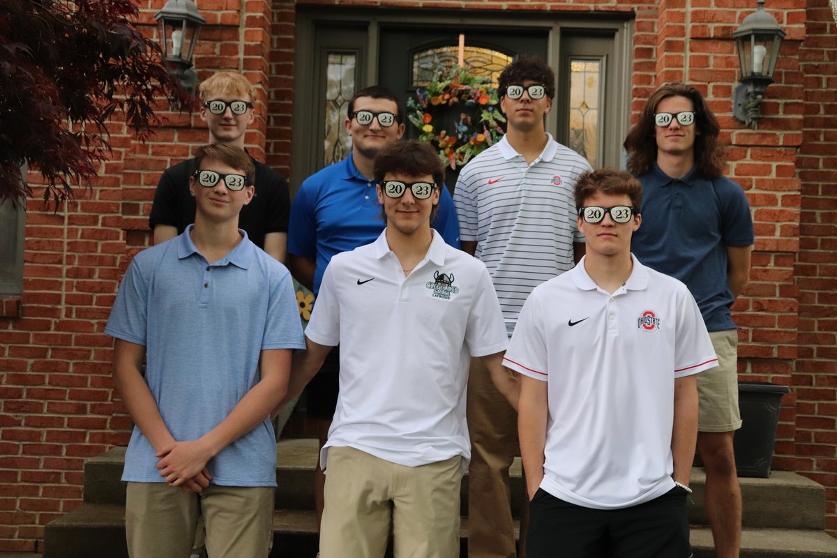 Tonight, we celebrated the class of 2023 players with a Senior Dinner!  A special thank you to the Williams family, Diane Michaud, numerous others who contributed to make this evening possible and an amazing staff of butlers who catered to the seniors.