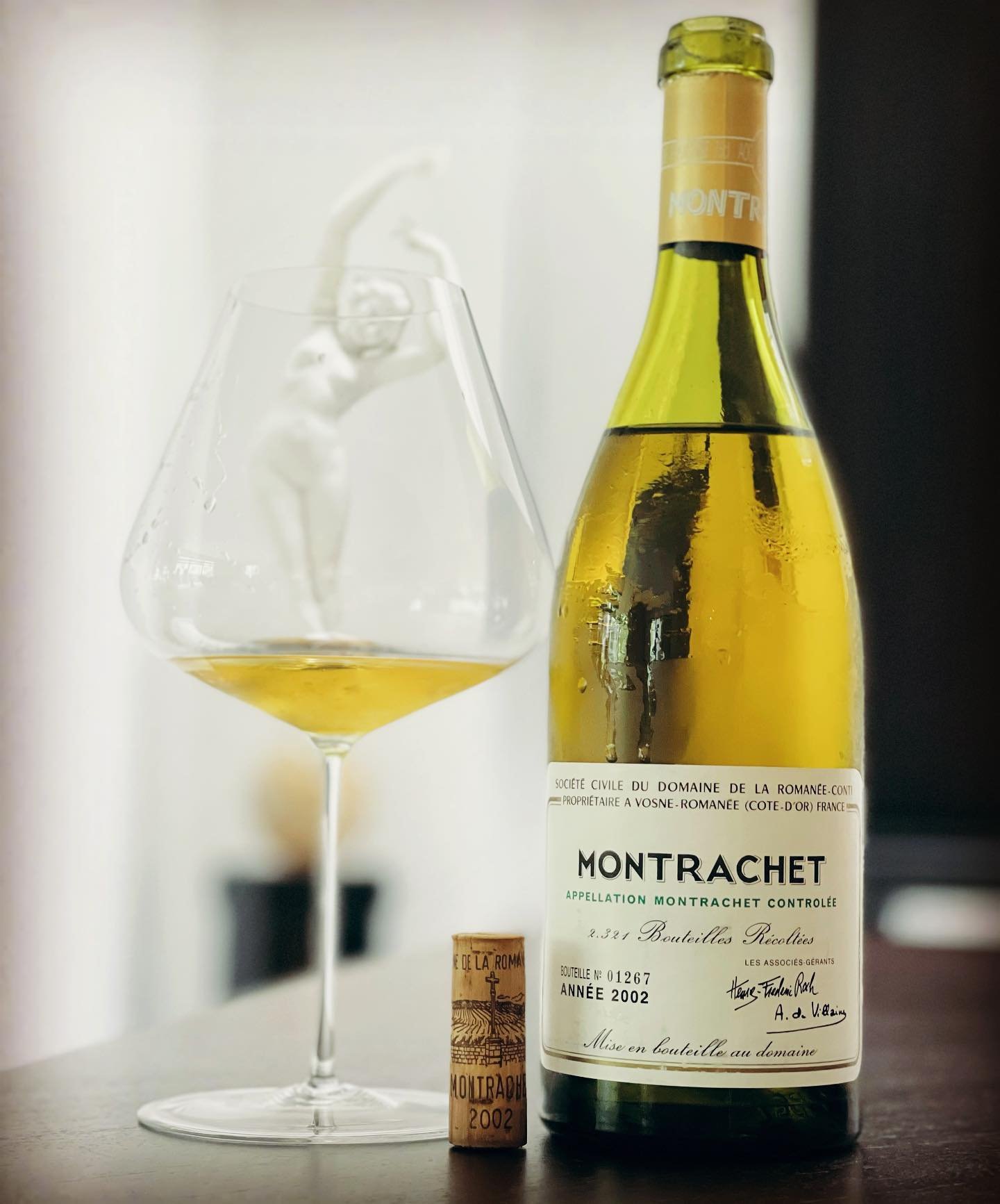 Wine without grapes (Alice9736615000) / Twitter