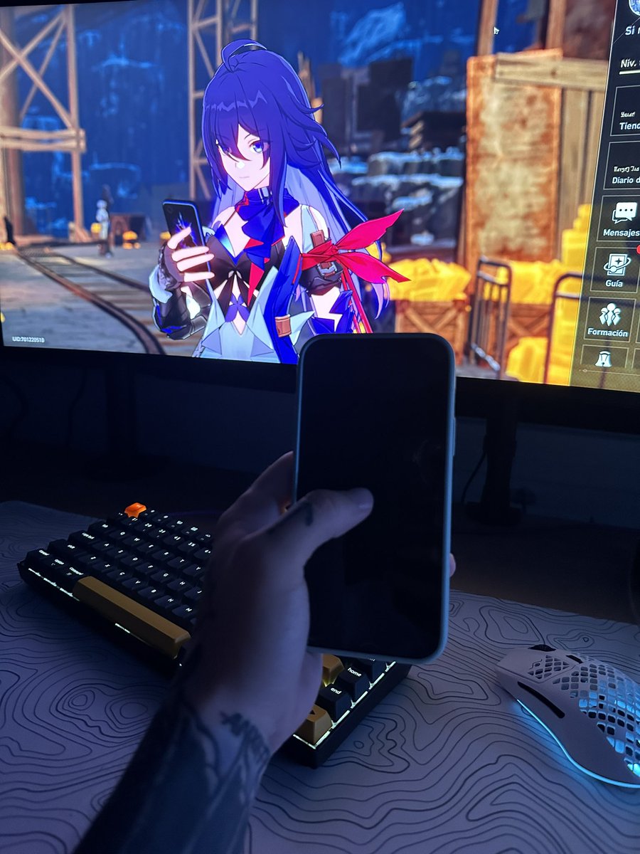 Tanakahxx's tweet photo. Primera discusión de pareja vía celu y no llevamos ni 24h juntos, empezamos mal Seele 😔 https://t.co/z0ziOzUiwq
