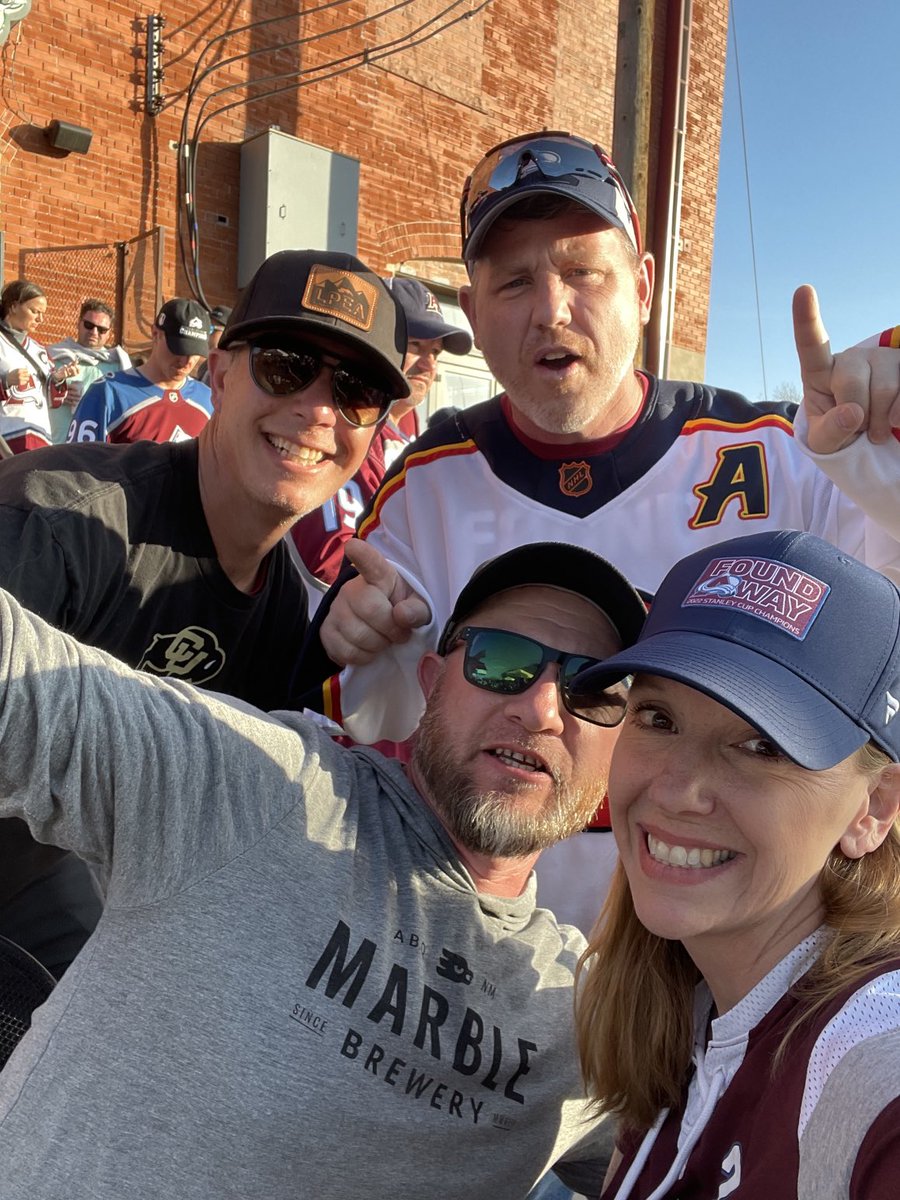 BingeMomming's tweet photo. From Durango to Colorado Springs- We are here!#Let’sgoavs #goavsgo ⁦@Avalanche⁩ https://t.co/2TT48mZTjV