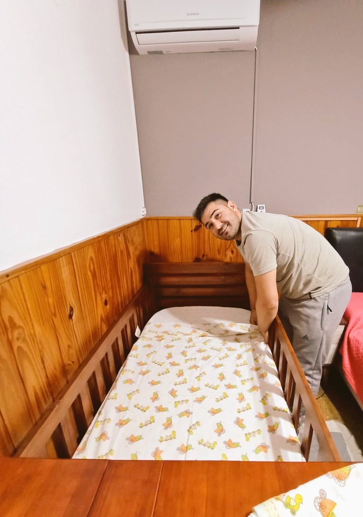 RodrigooFontana's tweet photo. Hoy armamos cuna😍 a tan solo 4 días de tenerte con nosotros Santino 💙 https://t.co/SXHV62Dssu