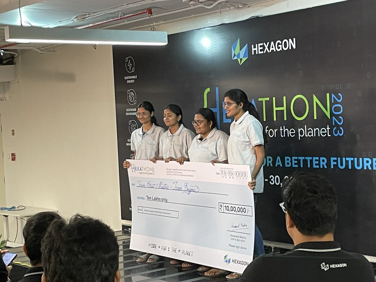 Amazing experience at #hexathon 700 participants spent 24 hours developing their innovative sustainable ideas. After many additional hours of pitching and judging, first prize was shared by two teams! #hexagon #hcci