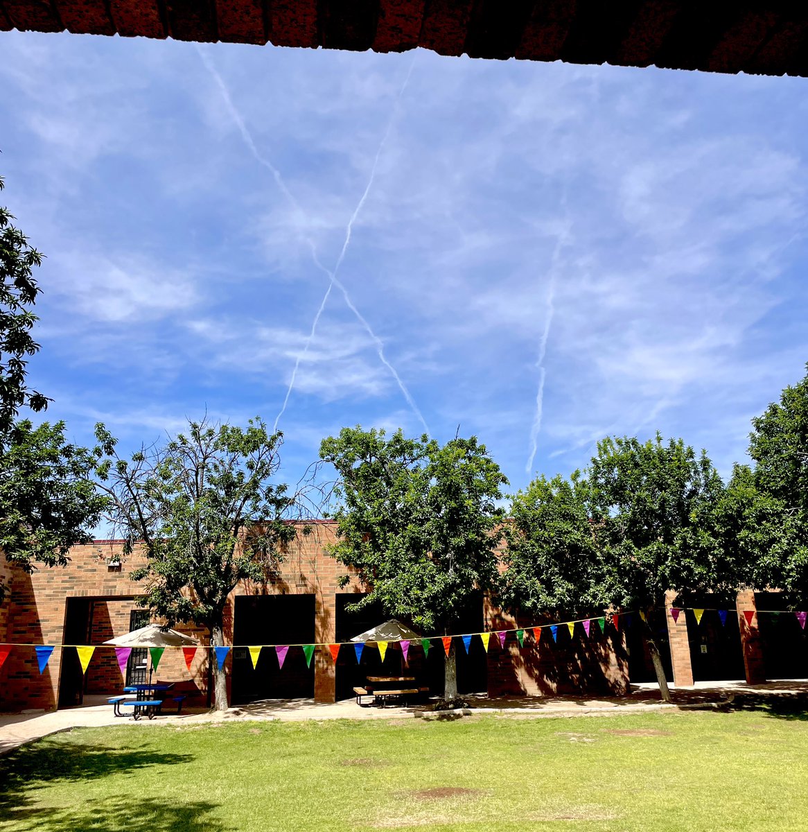 Saw this when I was on campus today and all I could think of was the 1st-grade student who gives me a “high-V” (Roman numerals) or “high-1-0-1” (binary) when he sees me. He would love this! #silentsunday #clmooc