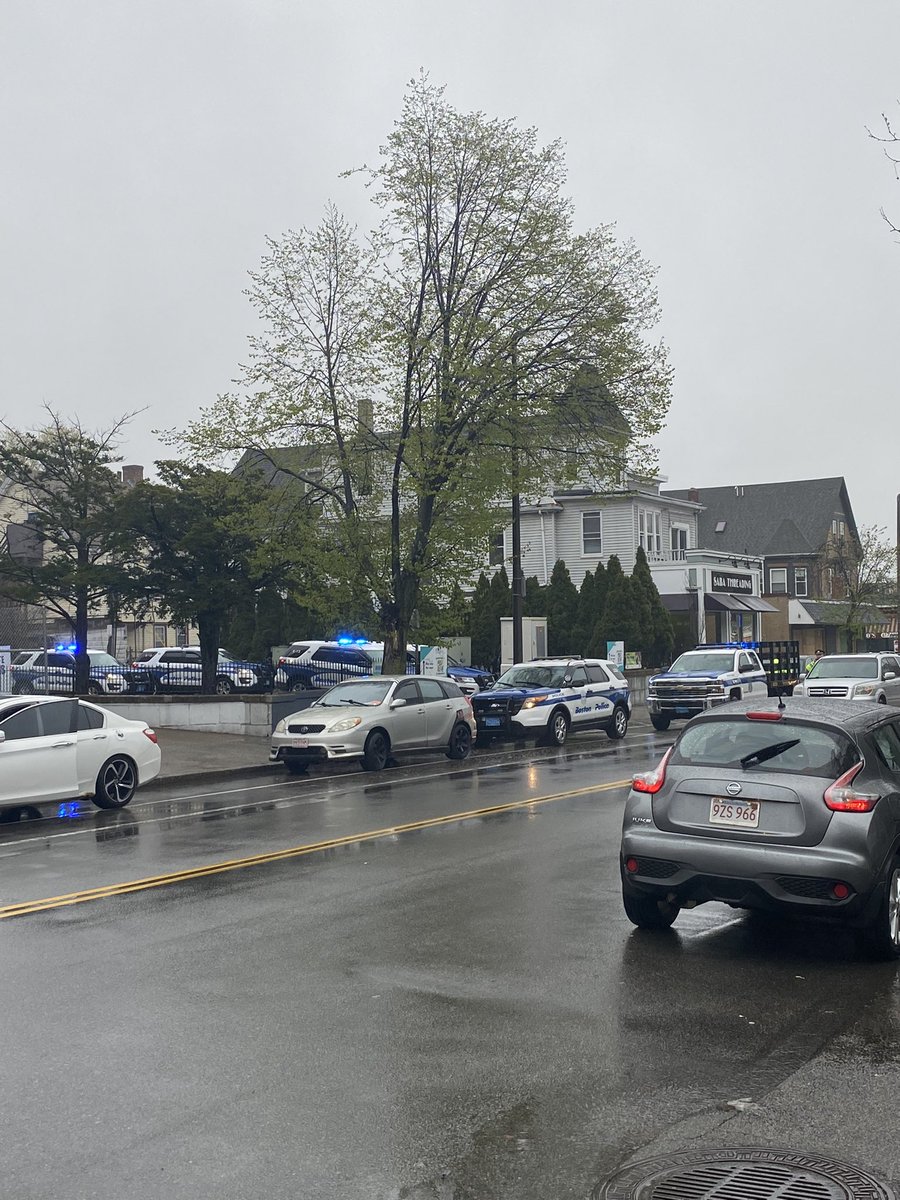 Scenes from May Day 2023…

Despite the weather and the pigs best effort to intimidate us May Day was a tremendous success. Thank you to our comrades in <a href="/WarmUpBoston/">Warm Up Boston</a>, <a href="/LucyParsonsCent/">Lucy Parsons Center</a>, <a href="/_mass_struggle/">Mass Struggle</a>, <a href="/FeministMass/">Mass Feminist Struggle Committee</a>, <a href="/StonewallLibOrg/">Stonewall Liberation Organization</a>, and Brandeis Leftist Union!