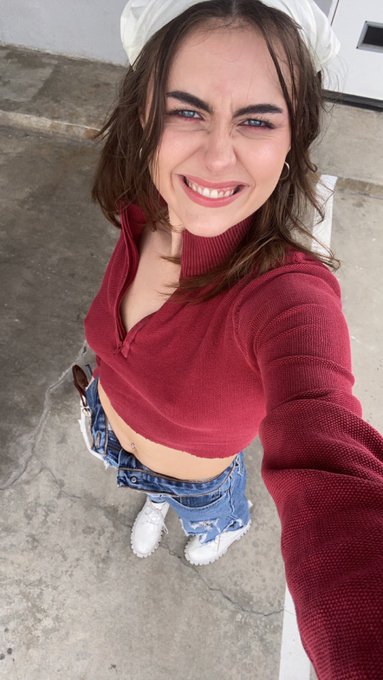 game day with @TheLenaAnderson &hearts;️ https://t.co/wriYdgj9nQ<a class="tags" href="/tag/thelenaanderson">@thelenaanderson</a>