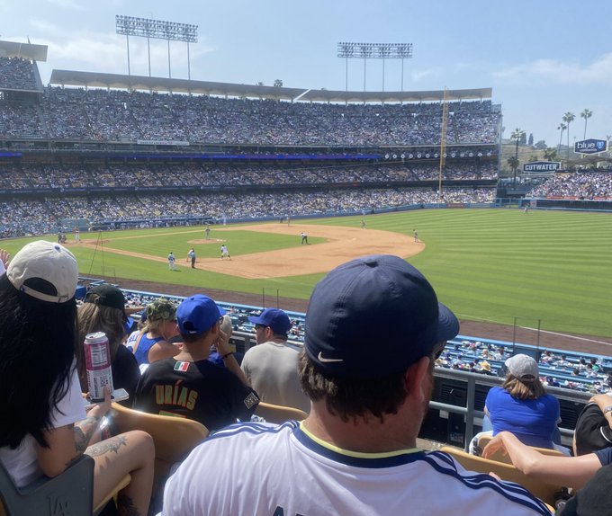 game day with @TheLenaAnderson &hearts;️ https://t.co/wriYdgj9nQ<a class="tags" href="/tag/thelenaanderson">@thelenaanderson</a>