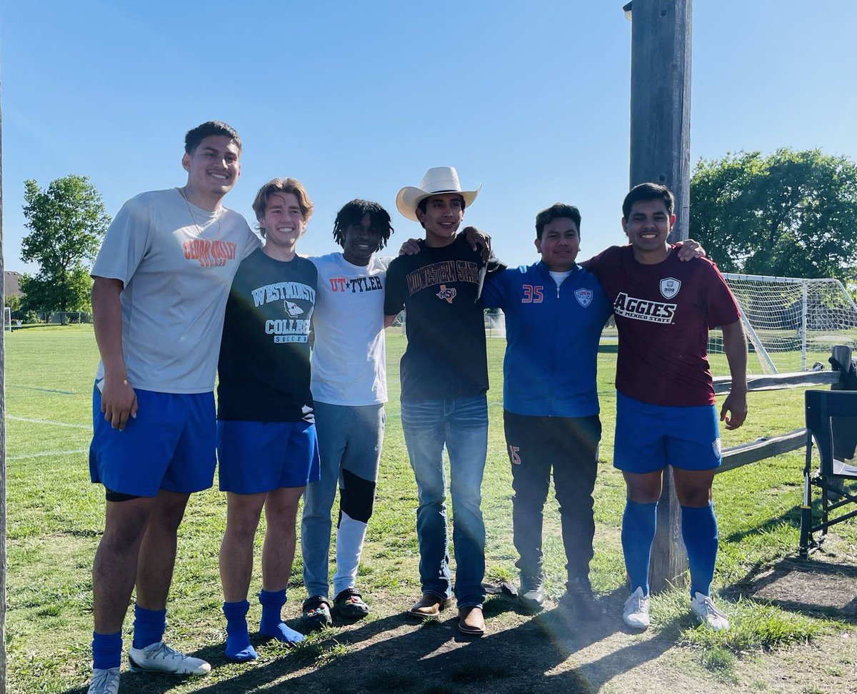 The weather finally cooperated and <a href="/texasspursfc/">Texas Spurs FC</a> was able to have its signing day. 

So proud of this team: 8 of our regular starting 11 are off to play college soccer! 

I’m going to miss my brothers, but it’s time to join a new family. Let’s go #WCBlueJays!