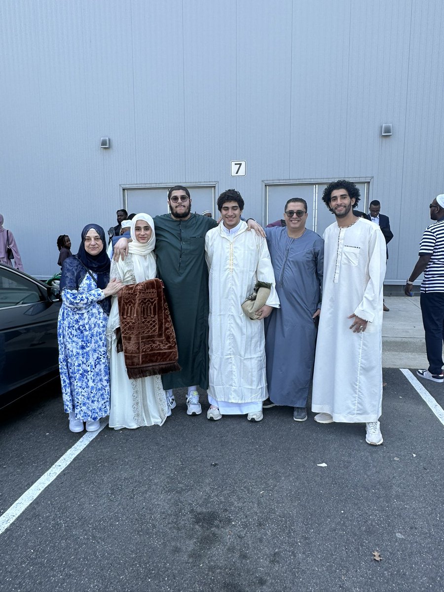 AhmadElMasry95's tweet image. April. #notmychild