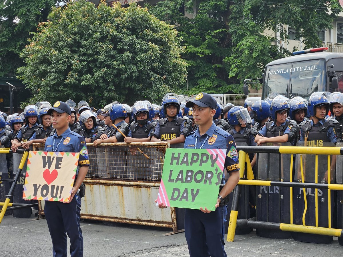natoreyes's tweet photo. State fascism is a very strange way to show love, ano? https://t.co/i3f2iMNPN2