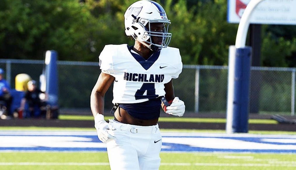 Doub11e_R tweet media