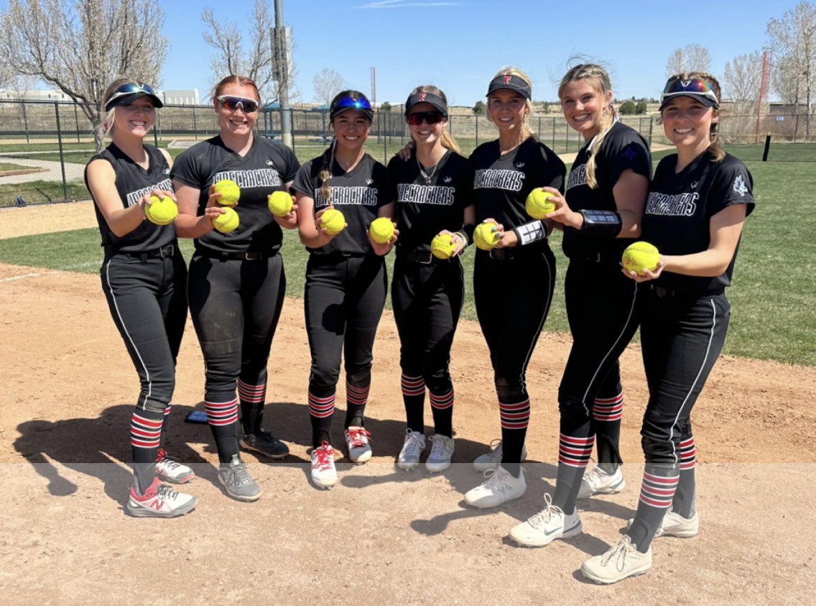 NatShell01's tweet image. Glad to be a part of the 💣squad this weekend, with 9 team home runs, and a team tournament win!l So proud of everyone! @COFirecrackers @CoachVanW @coach_simm @KarenWeekly @UTChattanooga @CoachKristaWood @Coach_G_CMU @Coach_Fisher @RoadrunnerSB @RegisSoftball