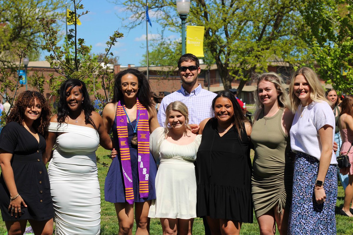 SwedesWVB's tweet photo. A huge CONGRATULATIONS to our five seniors who graduated yesterday!! You are all so beautiful inside and out and have made Bethany a better place. We can’t wait to cheer you on in the next steps of your lives!! 💙💛💙💛💙 https://t.co/U0ti57m3NR