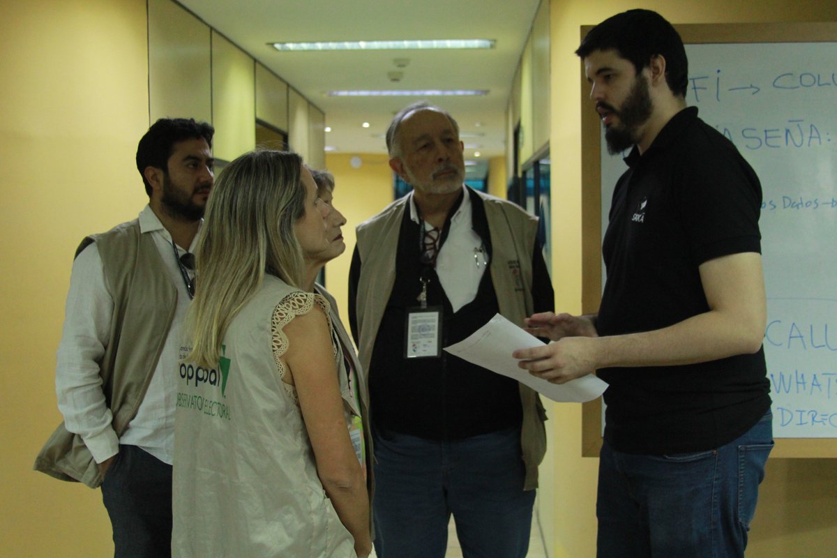 decidamospy's tweet image. ¡Gracias al esfuerzo y compromiso de nuestros voluntarios y voluntarias observadores! 🔍

Seguimos trabajando por una sociedad más transparente y más democrática. 🧐

#mástransparencia #másdemocracia #Saka