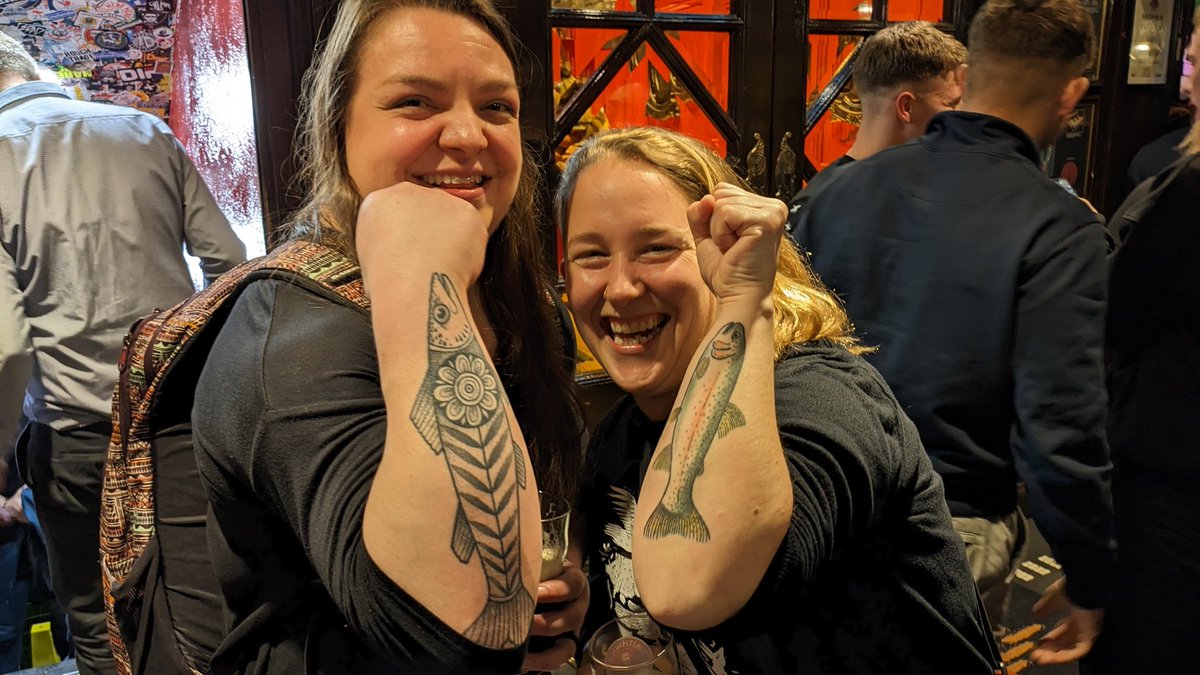 Awesome display of #sciencetattoo at #SETACDublin by <a href="/DaniPhilibert/">Dr. Danielle Philibert</a> and @ljsaunders_