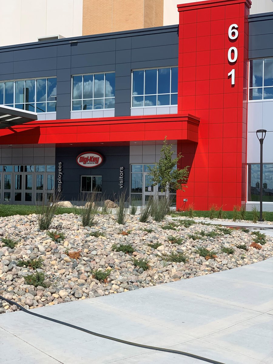 digikey's tweet photo. 📣 We are hiring! 

⭐ Maint. Systems &amp; Bldg Tech
⭐ Network Administrator 
⭐ Order Fulfillment 
⭐ Director, New Market Dev
⭐ And more! 

Ready to Join Team Digi-key?  🥰

Browse positions 👉 https://t.co/leZSbOaOCc

#nowhiring #it #healthcare https://t.co/JhVdSAWYgF