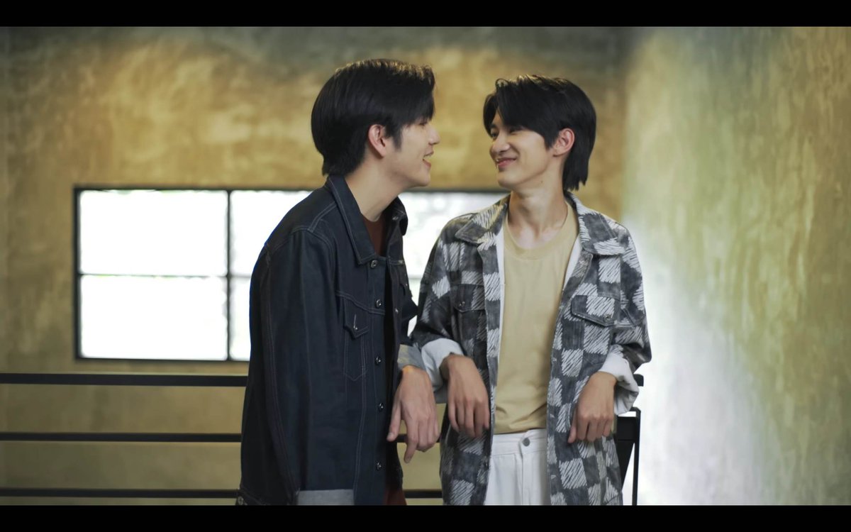 T__Nara_'s tweet photo. ดูย้อนหลัง 3 รอบเบาๆๆ  
#ยกให้พี่หมดเลยยยย ฉากนี้น่ารักๆ 
#FutureFinalEP https://t.co/c0UC8upezH