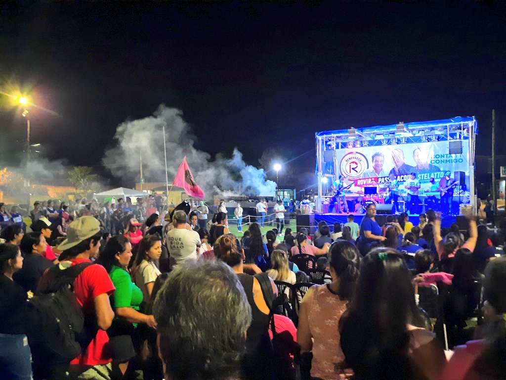 strassermarcelo's tweet photo. Compartimos una fiesta con los vecinos del circuito 7 "2" de la Ciudad de Posadas. Gracias al esfuerzo constante de la militancia #QueSigaLalo #ContaConmigo https://t.co/frYBxhCL8b