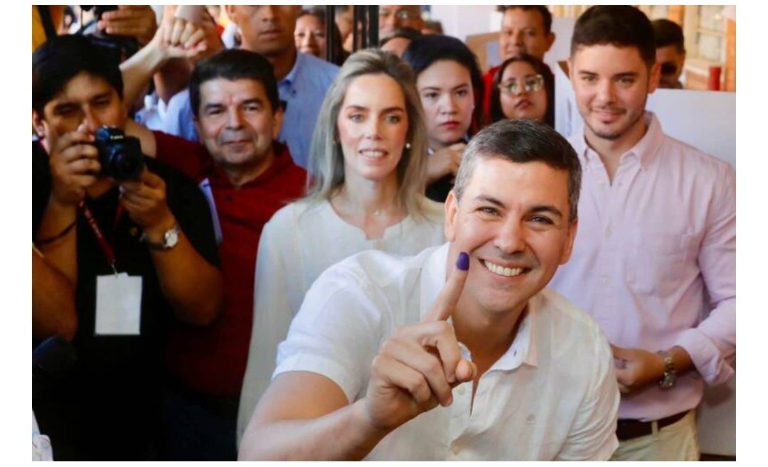 paraguayvisa's tweet photo. 国家巴拉圭的周日（4月30日）的总统大选已开票95%，有关当局宣布代表执政党保守红党（Colorado Party）的候选人佩纳(Santiago Pena) ，以42.9%的得票率赢得此次选举，将成为巴拉瓜下任总统。
因此巴拉圭移民政策不会改变。 https://t.co/hhwcDFrZHa