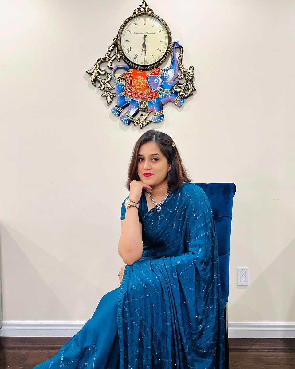JREhomedecor's tweet image. Give your home a royal touch with Royal Clocks from jrehomedecor.com
#decorativeclocks #elephantclock #bluetheme #luxury #elephantwallart #elephantlove #bluewallclock #royalclock #jaipur #jodhpur #rajasthan #luxuryclock #bluevibes📷