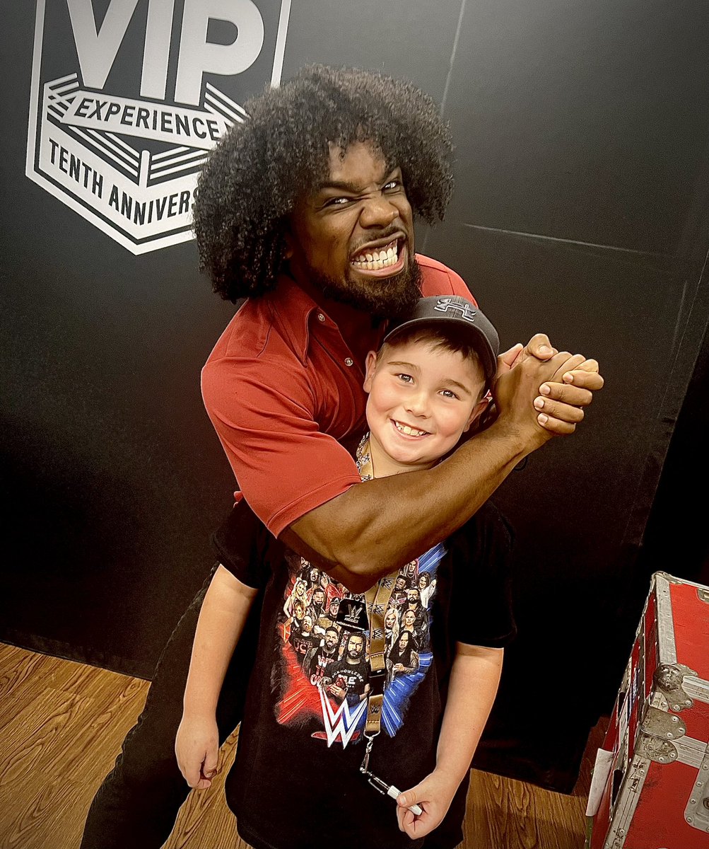 Sunday Funday! w/ @XavierWoodsPhD #TheNewDay #SuperstarExperience #SundayStunner #VIPFam #WWEVIP