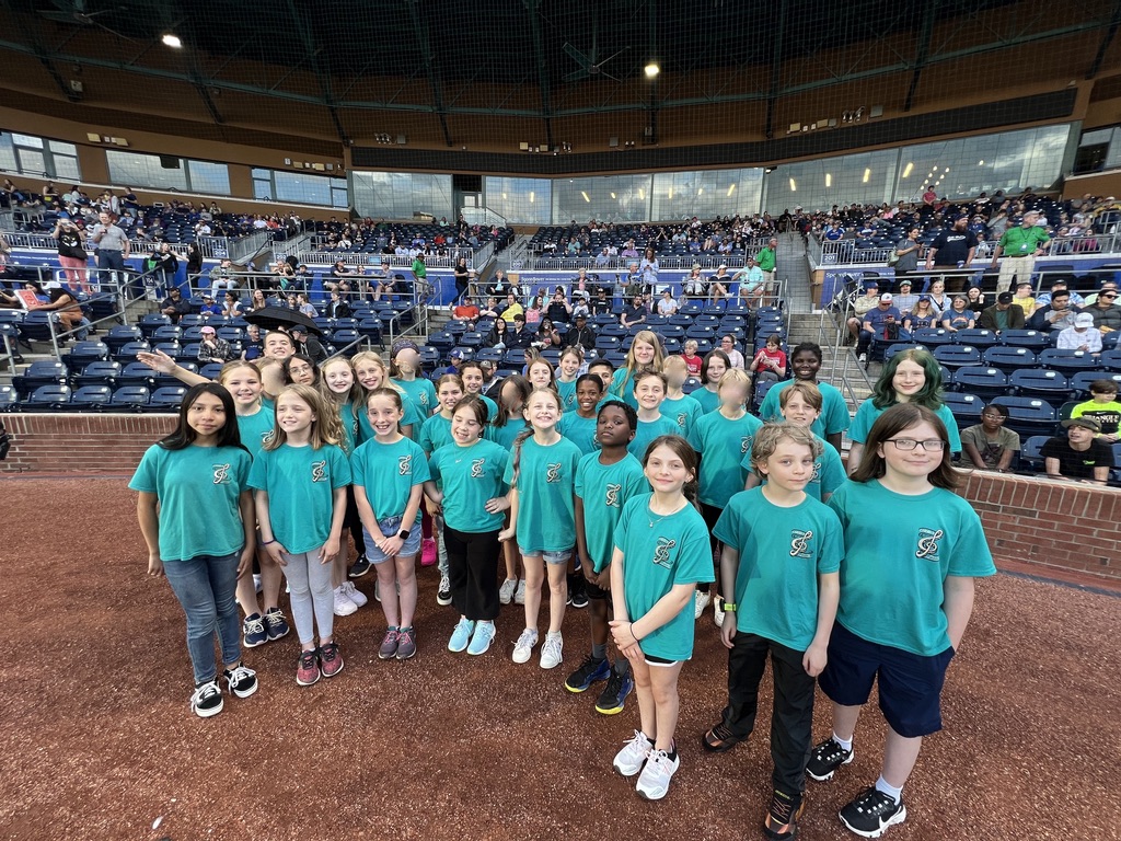 PHarrisonMusic's tweet photo. With only a slight delay to the start of the game this past Friday evening, the @Mariners27312 Chorus presented the National Anthem at the beginning of the Durham Bulls Baseball Game. It was a great evening!
#playball @ChathamCoSch @DurhamBulls  #CCSArts https://t.co/3idHUSA4zm