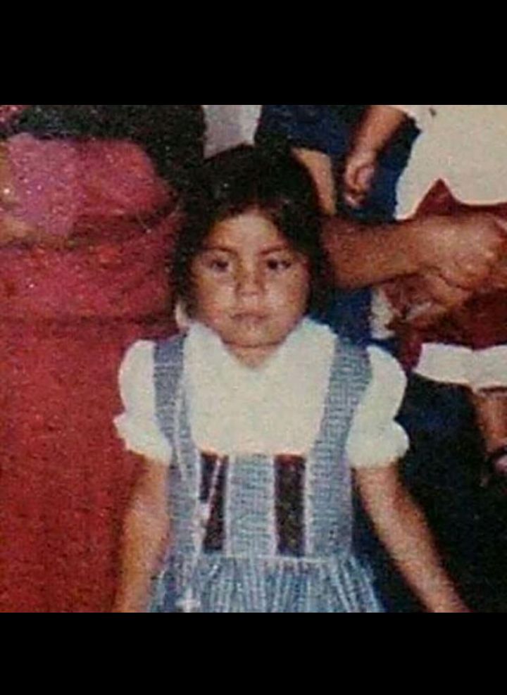 Anli76050449's tweet photo. @Vecinosoficial @s @eliassolorio @laloespana @elpablovalentin @markinlopez @darioripoll @moisessuarezofi @varedg @VeraniaLuken #Vecinos el mejor programa! Feliz día del niño interior💙💗 https://t.co/CvU9rQ1nlk