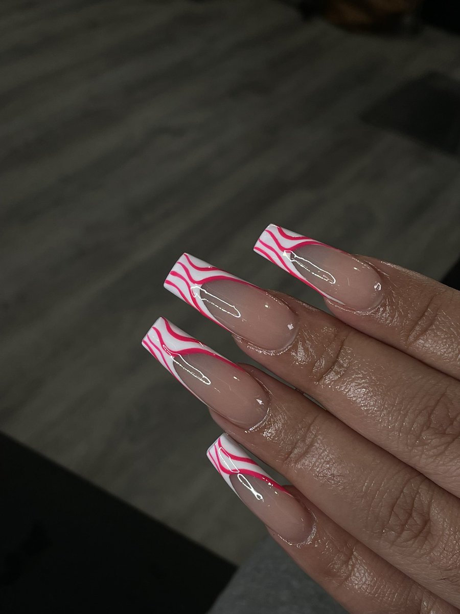Sunn_childd's tweet photo. Poppin shxt 💕💅🏾 #chicagonailtech https://t.co/SCQ4Pht2HG
